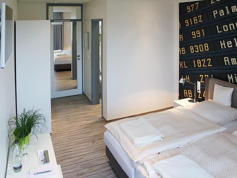 Ju52 Restaurant Hotel Lounge 아른스베르크 객실 사진