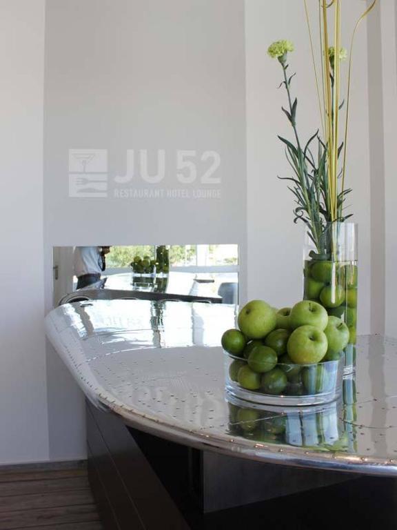 Ju52 Restaurant Hotel Lounge 아른스베르크 외부 사진